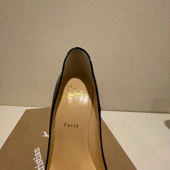 Louboutin So Kate - Picture 5 of 10